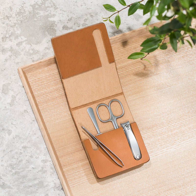 MÜHLE Luxury Stainless Steel Manicure Set in Leather Case Open